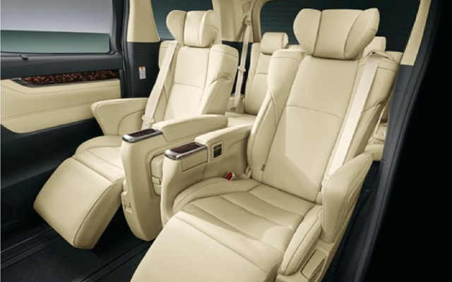 アルファード内装1